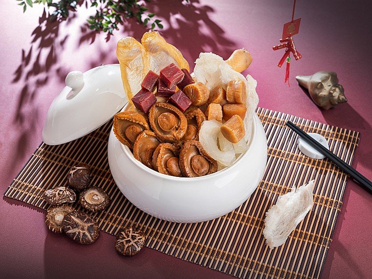 2026台北飯店外帶年菜推薦10間：文華東方破萬元「佛跳牆」場面十足，晶華「年夜飯組」小家庭最適合