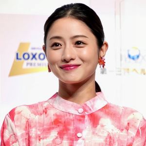 石原聰美產後初登場，成為母親後把孩子放第一，也不忘守護自己，因為自己倒下，家人也會受苦