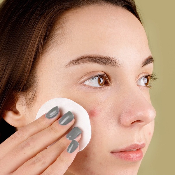 懷孕媽咪痘痘長不停，請適當治療！孕期保養品使用原則，讓專業醫師告訴你