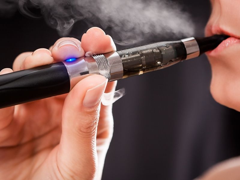 電子煙在同儕間流通