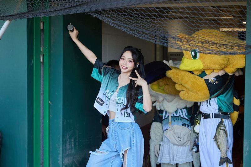 45歲孫淑媚開球照太美,全網瘋傳。