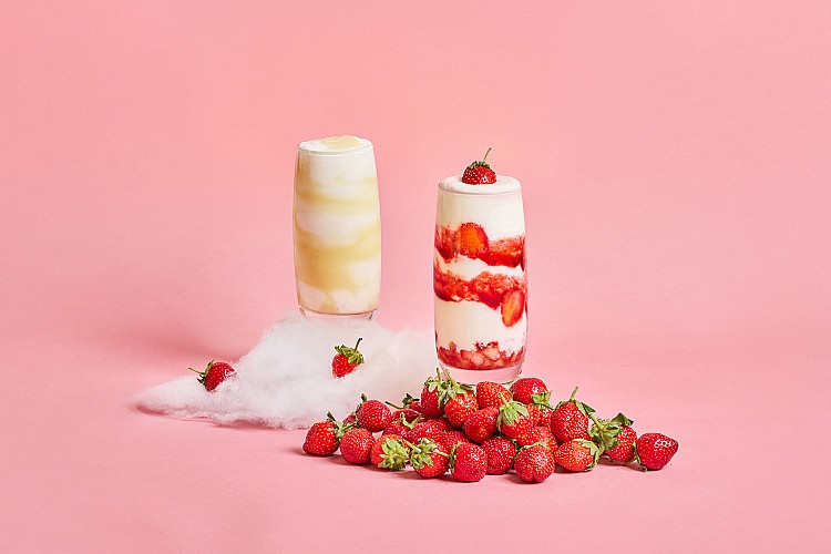 草莓手搖