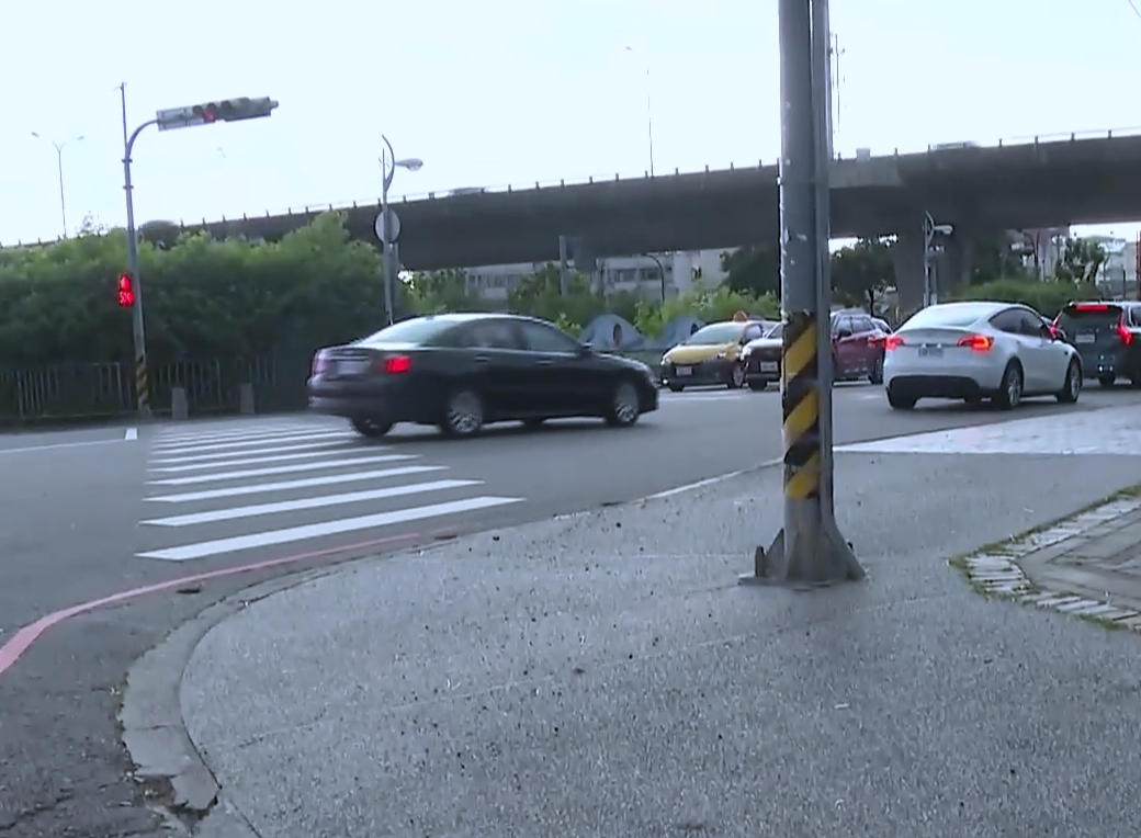 路燈基座螺栓
