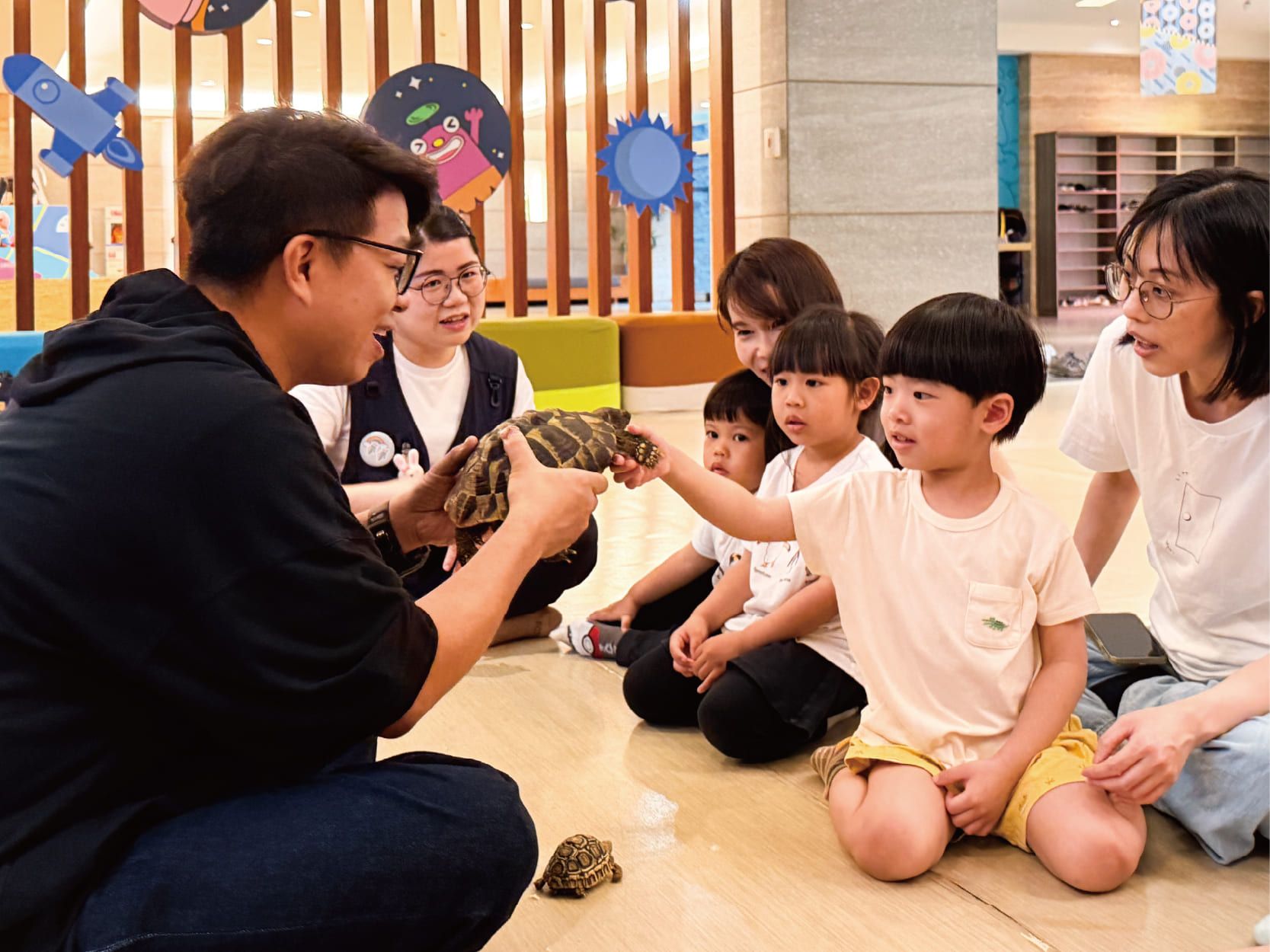 孩子將有機會近距離認識土撥鼠、陸龜、雙冠蜥等人氣動物明星。