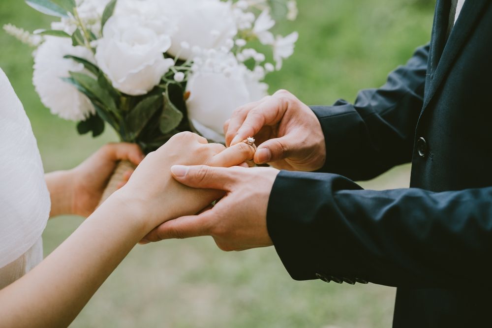 勞工婚假8天延長至14天