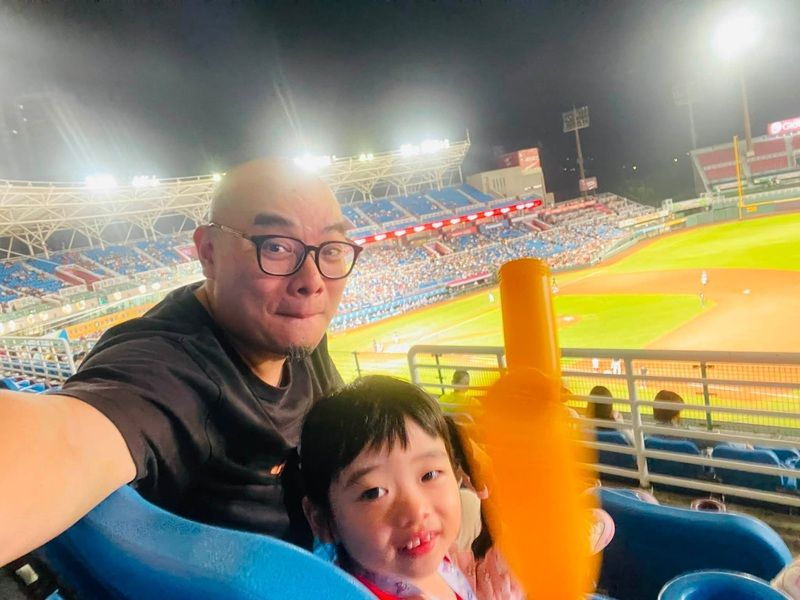 帥林老師認為家長陪伴孩子的品質非常重要,而非一直在管理、糾正。