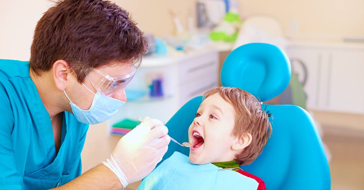 孩子看牙醫