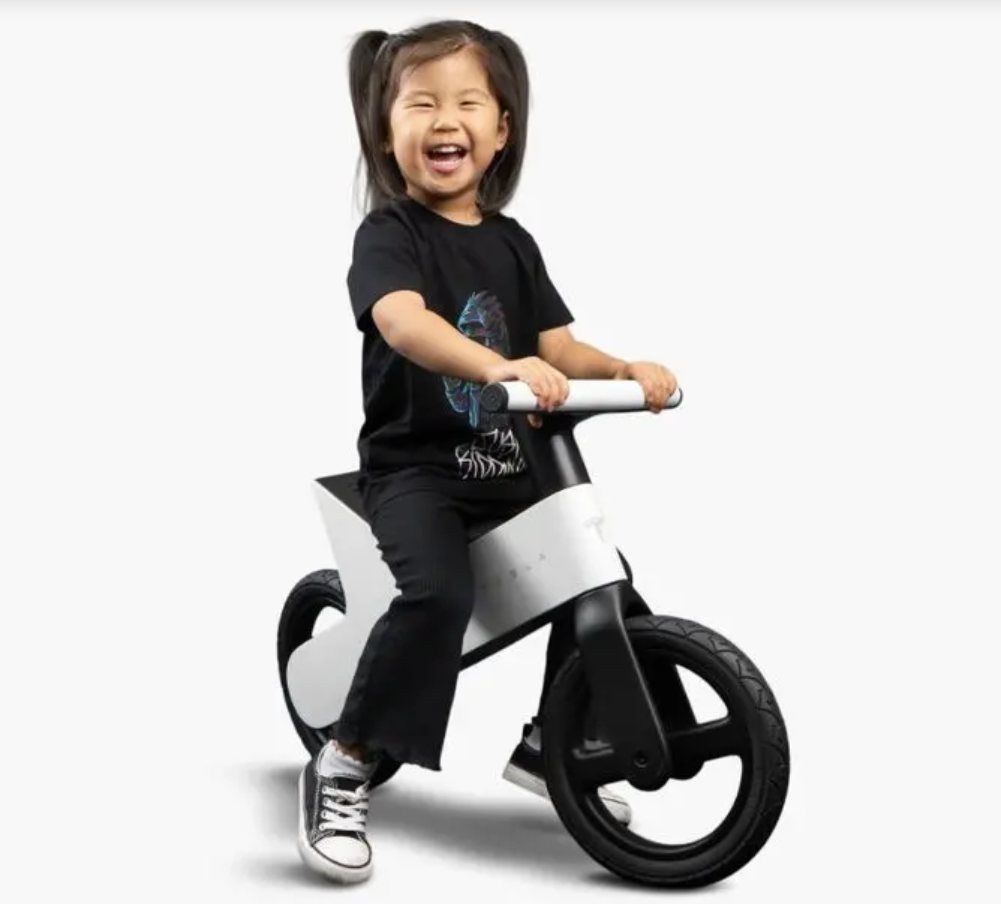 特斯拉滑步車