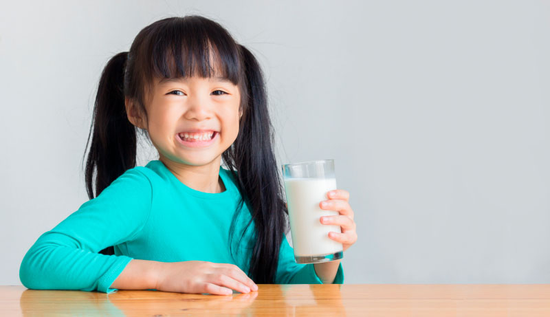 鮮奶|牛奶|鈣質|蛋白質|生長|長高|兒童內分泌|兒科醫師