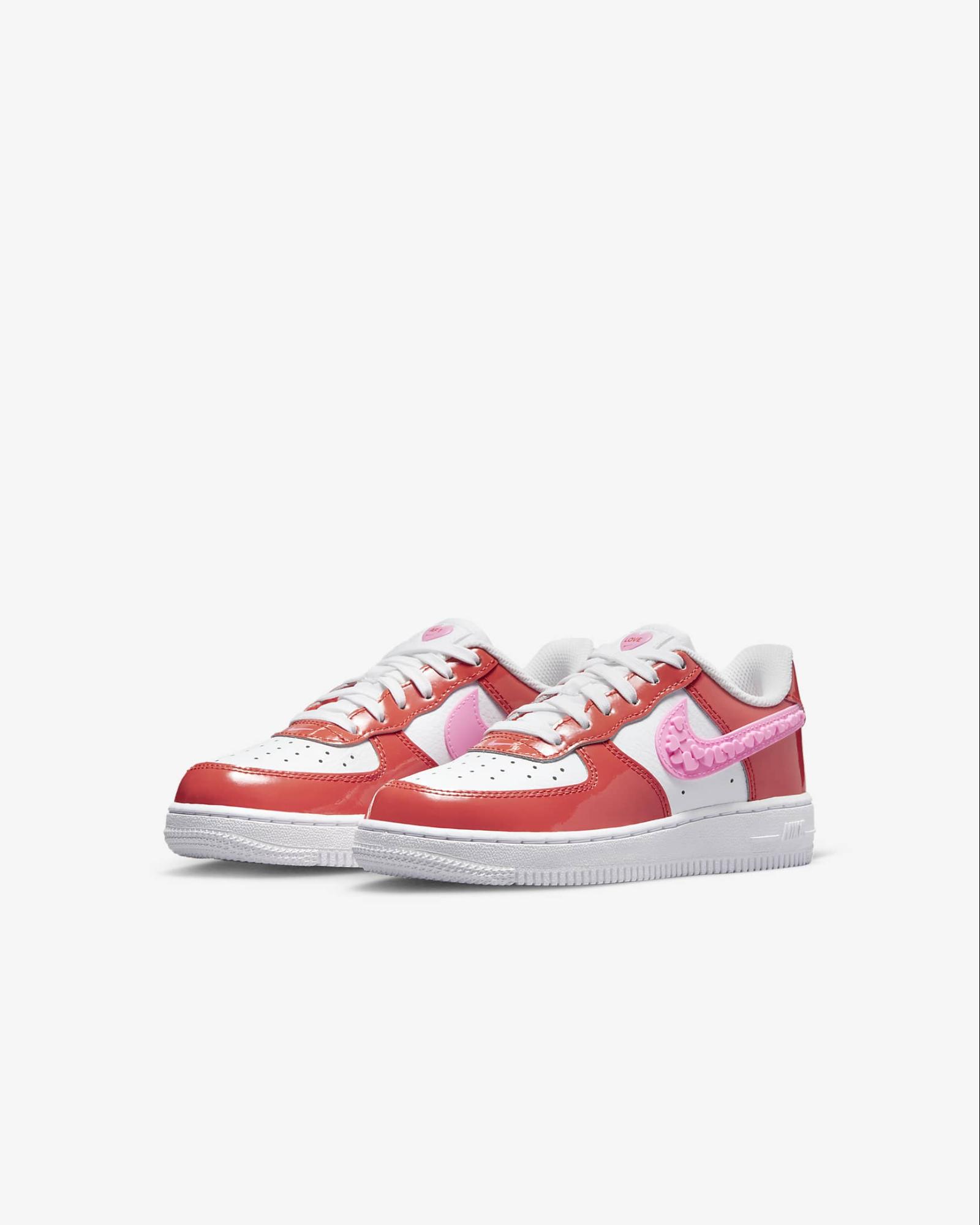 Nike Force 1 LV8