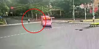 周佳正