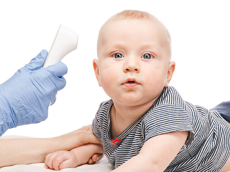 嬰幼兒發燒的3個處置方式！醫師警告超過38℃且持續3天就要小心