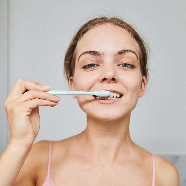 You can't brush your teeth immediately after a meal! Dentists pointed out ＂five common mistakes in brushing teeth in Taiwan Province＂. The more bubbles in toothpaste, the better. ＂Brushing like this＂