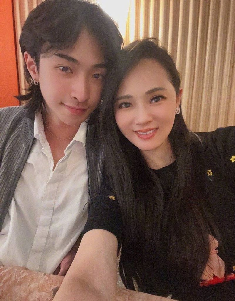 伊能靜和兒子小哈利感情很好,也非常尊重兒子的選擇。