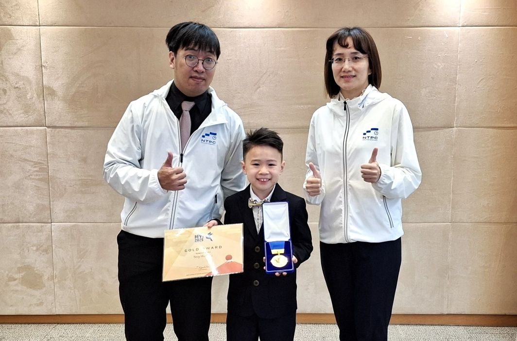 康橋國許庭維美國矽谷國際發明展奪金