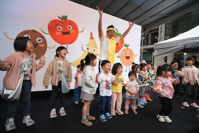 mombaby親子風格市集 香蕉哥哥