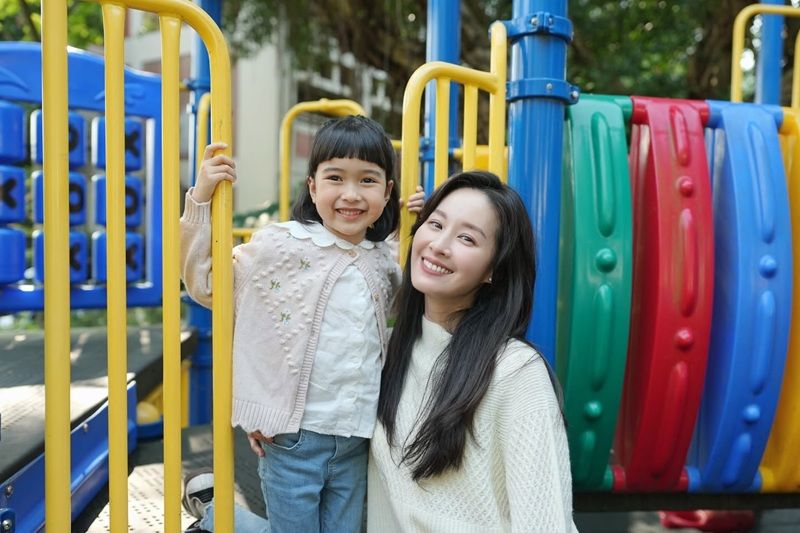曾愷玹近期因出演國片《陽光女子合唱團》，而有國民媽媽的稱號。