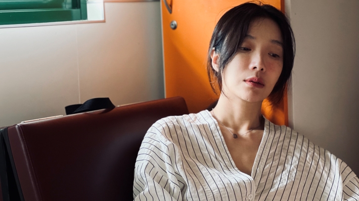 左撇子女孩