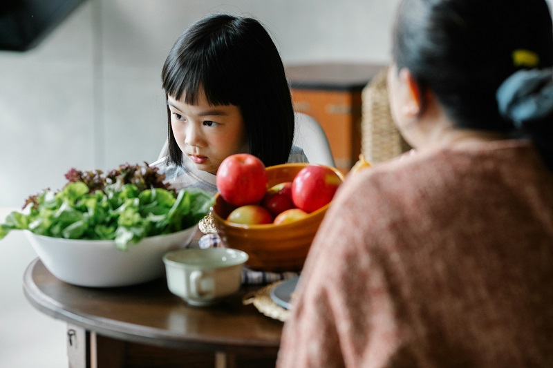 孩子|家長|爸媽|父母|叛逆|青少年|大小孩|難溝通|諮商心理師|放手|信任