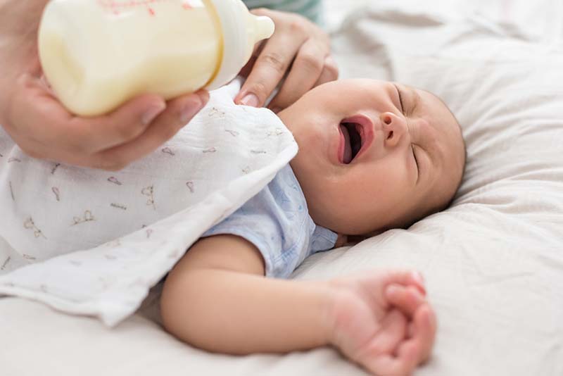 嬰兒吐奶 |新生兒照顧 |噴泉吐奶 