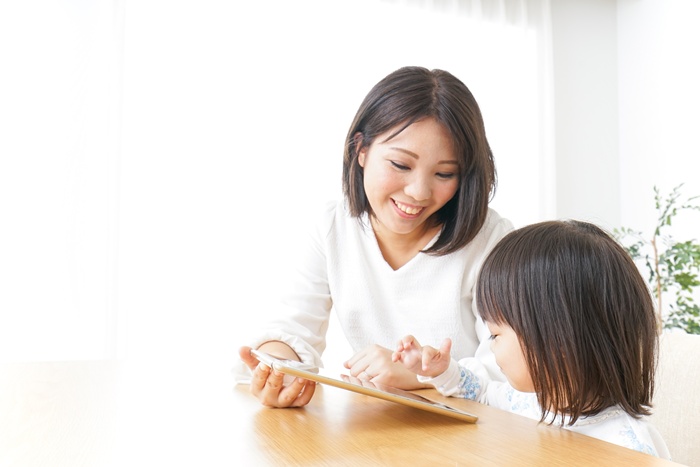 過年育兒｜交通｜汽車安全座椅｜長途旅行｜行程規劃｜溫差大穿衣
